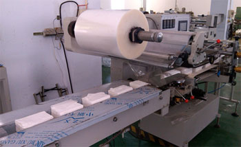 detail Automatic-Napkin-Tissue-Facial-Tissue-Plastic-Packing-Machine